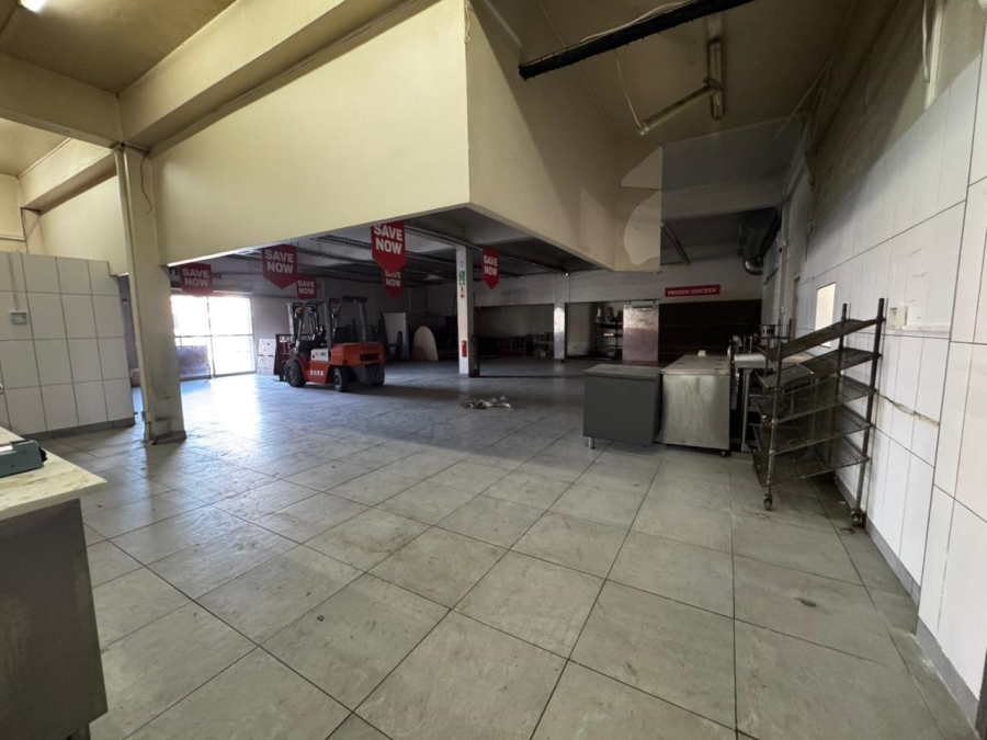 6 Bedroom Property for Sale in Tuscany Glen Western Cape